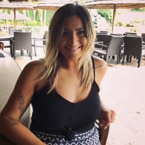 Meet your Posher, Crystal